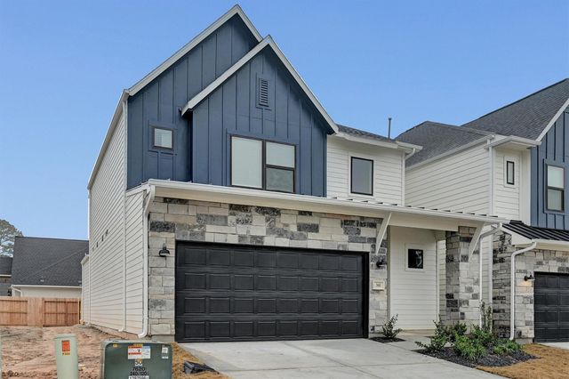 360 Summer Place Drive, Montgomery, TX 77356