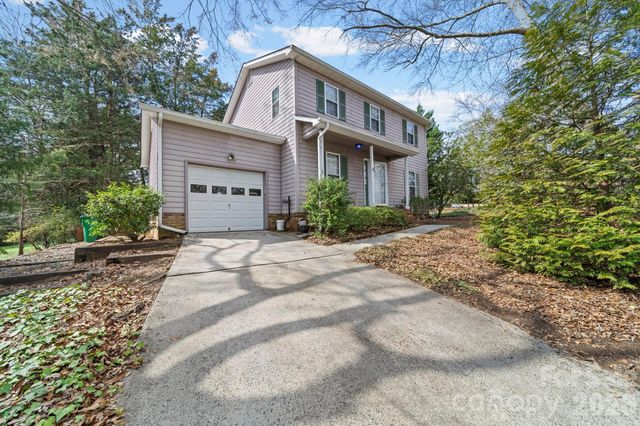 10204 Camelback Circle, Charlotte, NC 28226