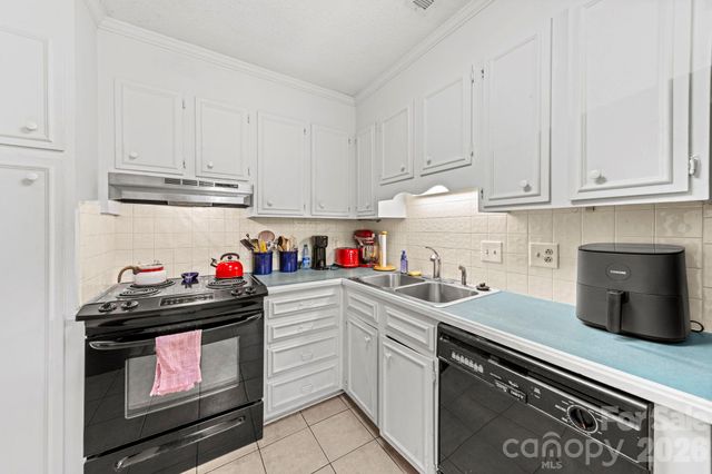 10204 Camelback Circle, Charlotte, NC 28226