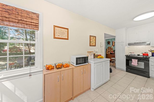 10204 Camelback Circle, Charlotte, NC 28226