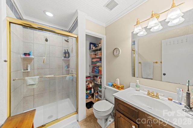 10204 Camelback Circle, Charlotte, NC 28226