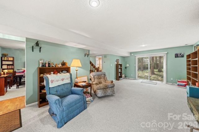 10204 Camelback Circle, Charlotte, NC 28226