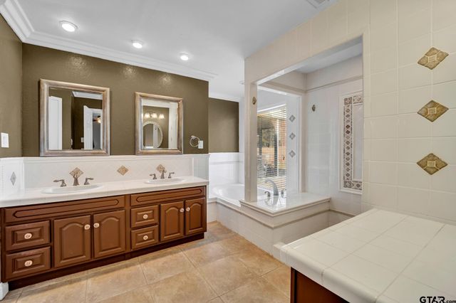 386 CR 1711, Jacksonville, TX 75766