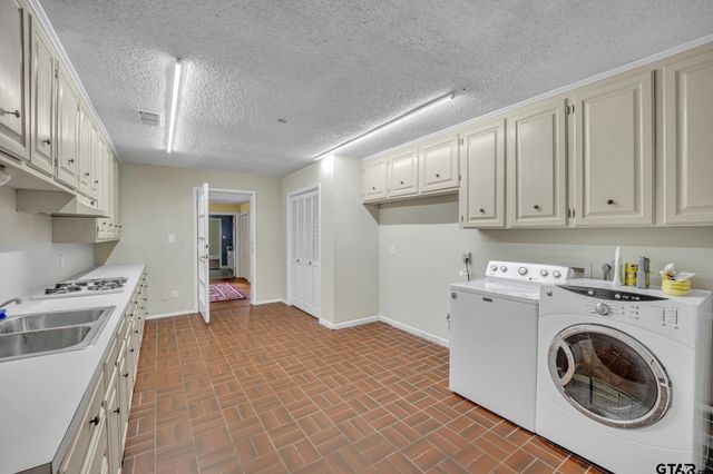 386 CR 1711, Jacksonville, TX 75766