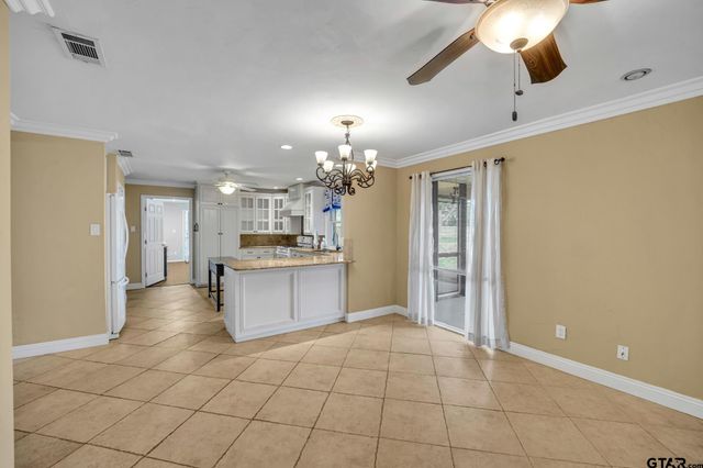 386 CR 1711, Jacksonville, TX 75766