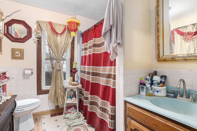 11175 E Shore Drive, Hope Twp, MI 49046