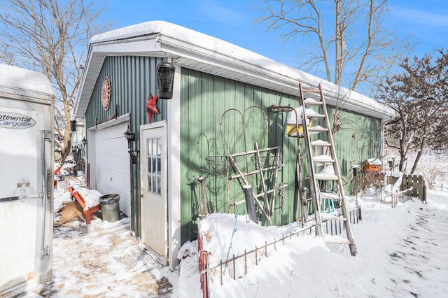 11175 E Shore Drive, Hope Twp, MI 49046
