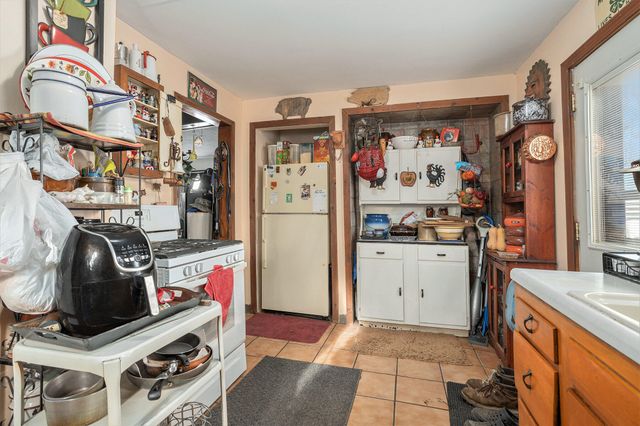 11175 E Shore Drive, Hope Twp, MI 49046