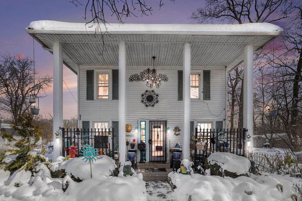 11175 E Shore Drive, Hope Twp, MI 49046