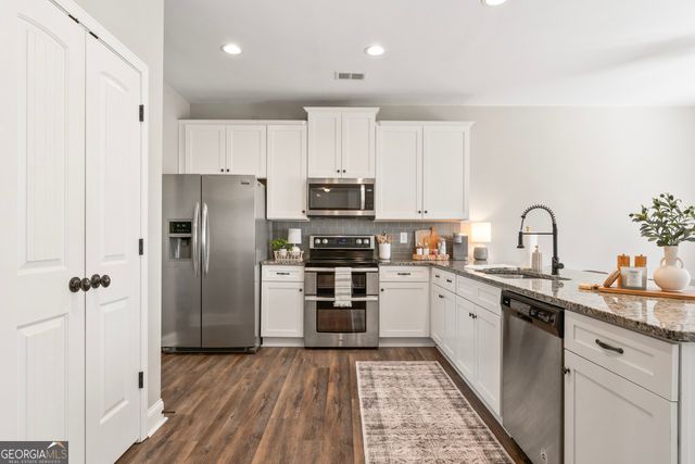 204 Clear Springs Court, Jackson, GA 30233
