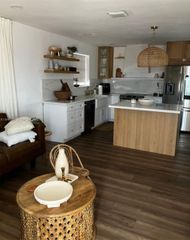 8221 NW South River Dr 1, Medley, FL 33166