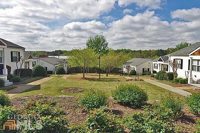 1549 Stone Gate SE Lane, Atlanta, GA 30317