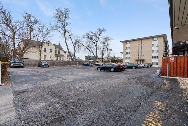 310 Lathrop Avenue 307, Forest Park, IL 60130