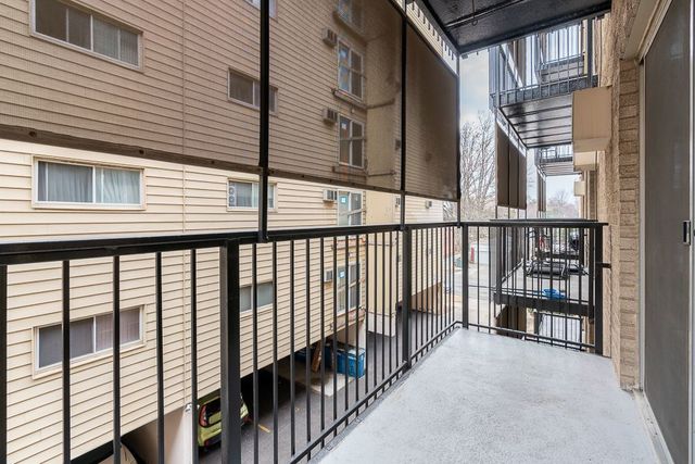 310 Lathrop Avenue 307, Forest Park, IL 60130