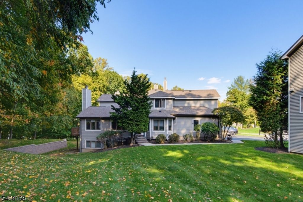 11 Lakeview Dr, Old Tappan Boro, NJ 07675 — exterior