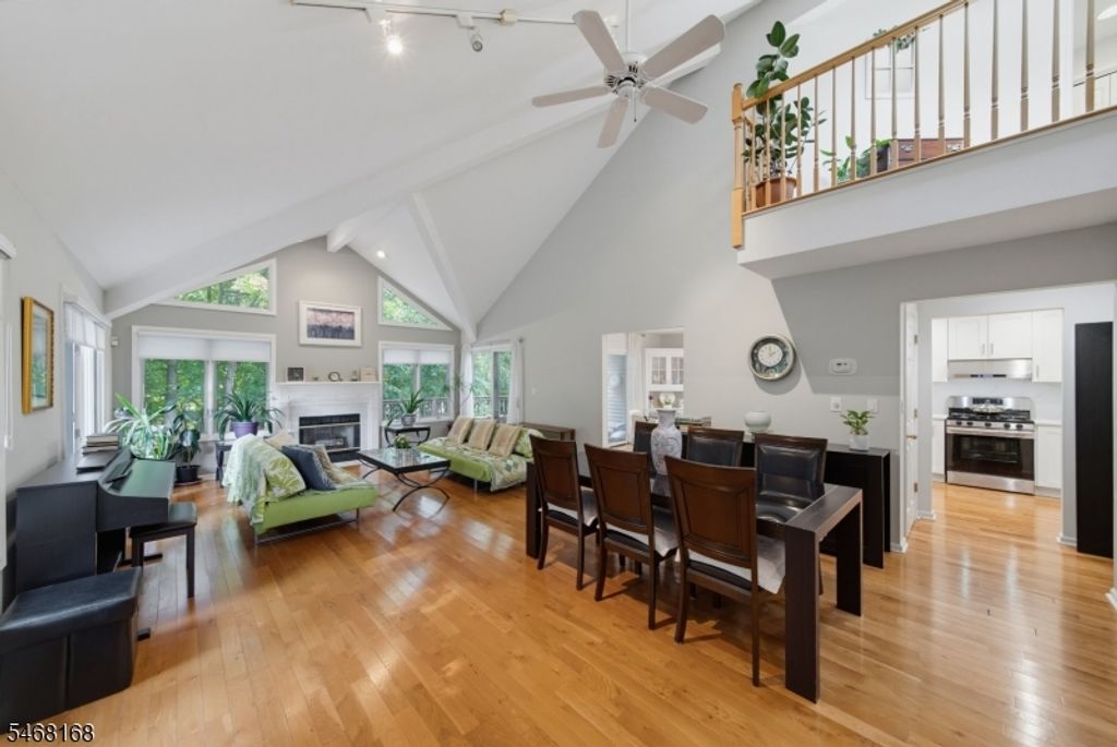 11 Lakeview Dr, Old Tappan Boro, NJ 07675 — photo 2