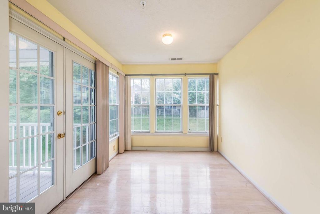 Image 11 of property listing at 3133 KATEWOOD CT #3-3133, Baltimore, MD 21209