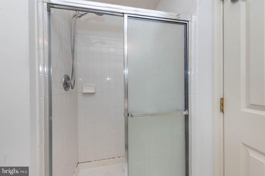 Image 15 of property listing at 3133 KATEWOOD CT #3-3133, Baltimore, MD 21209