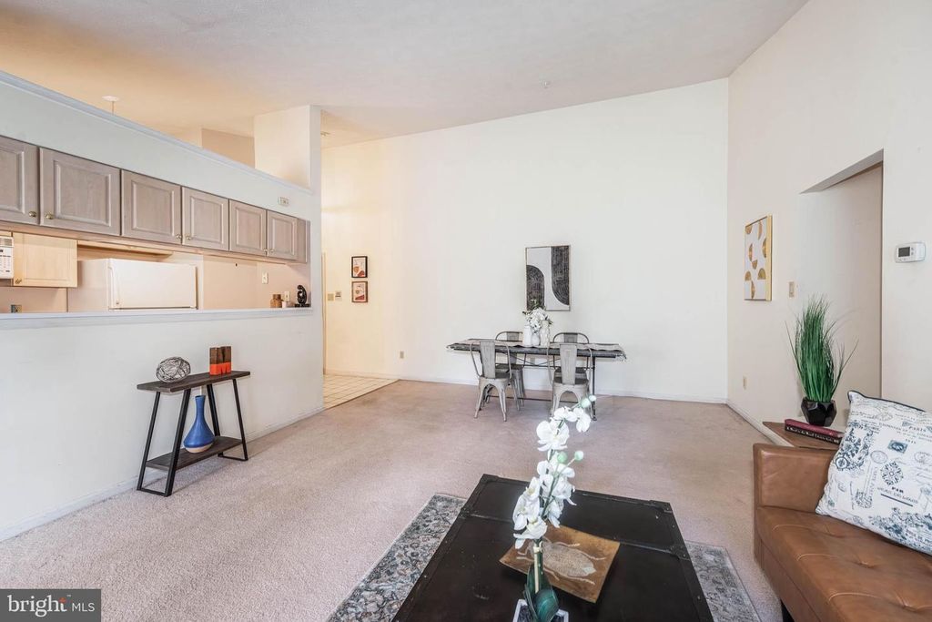 Image 9 of property listing at 3133 KATEWOOD CT #3-3133, Baltimore, MD 21209