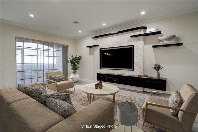 13 Nottingham Place, Boynton Beach, FL 33426