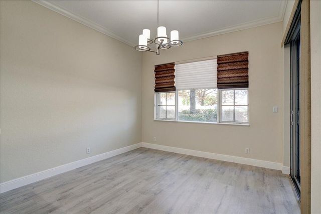 13 Nottingham Place, Boynton Beach, FL 33426