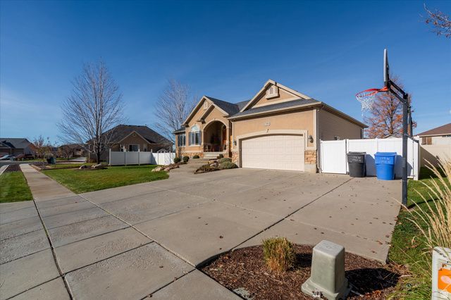 178 W 1750 N, North Ogden, UT 84414