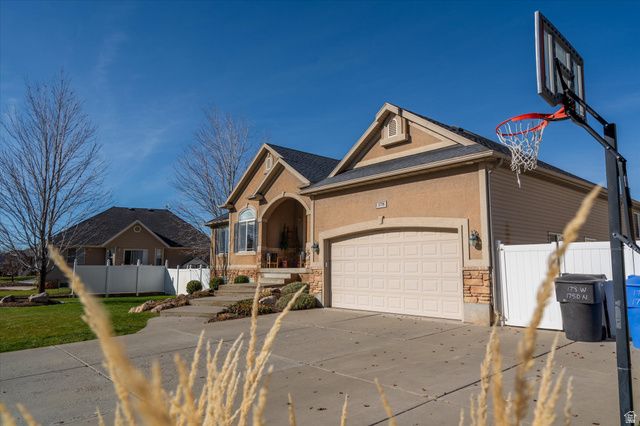 178 W 1750 N, North Ogden, UT 84414