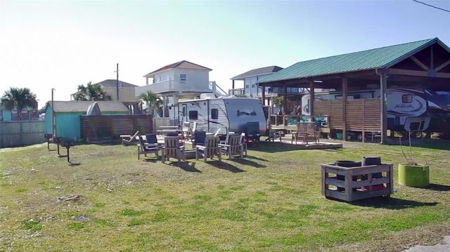 122 Ocean Breeze Drive, Crystal Beach, TX 77650
