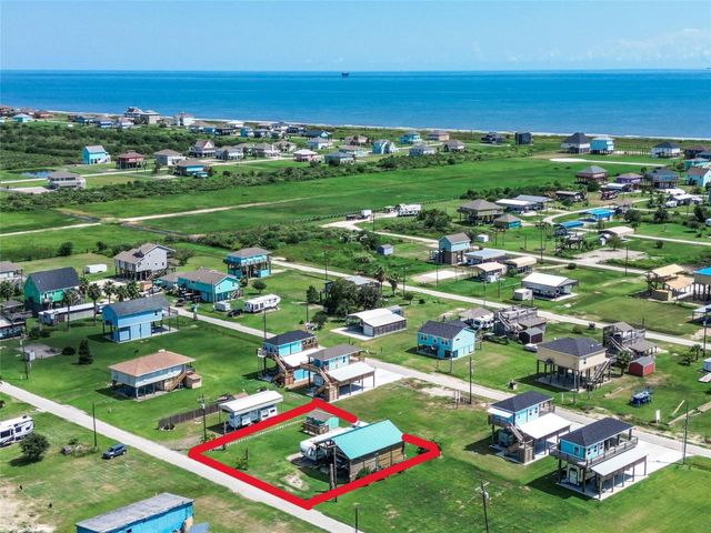 122 Ocean Breeze Drive, Crystal Beach, TX 77650