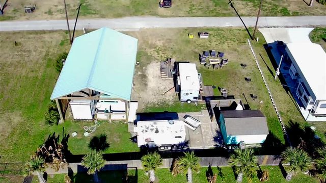 122 Ocean Breeze Drive, Crystal Beach, TX 77650