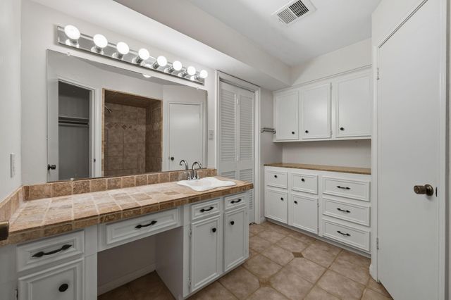 1307 Creek Hollow Drive, Seabrook, TX 77586