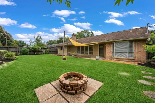 1307 Creek Hollow Drive, Seabrook, TX 77586