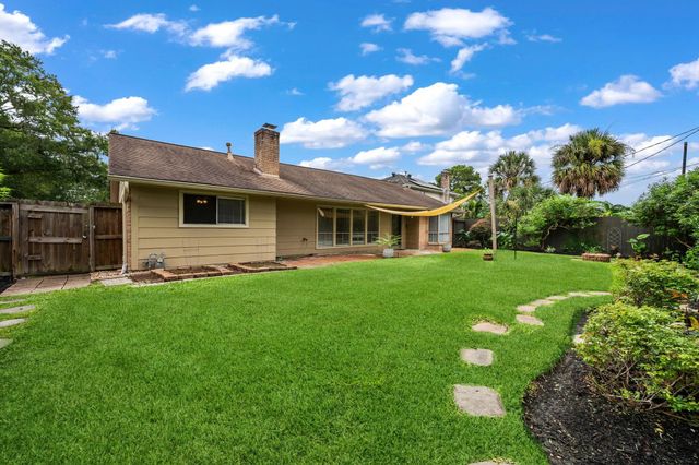 1307 Creek Hollow Drive, Seabrook, TX 77586