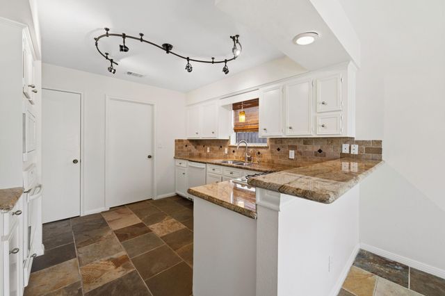 1307 Creek Hollow Drive, Seabrook, TX 77586