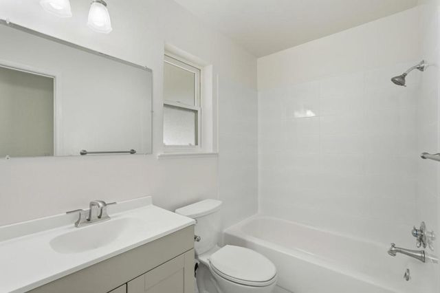 2016 Westboro Lane, Manteca, CA 95336