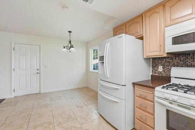 2016 Westboro Lane, Manteca, CA 95336