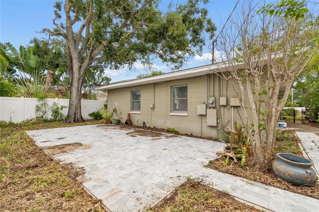 621 E DAVIS BOULEVARD, Tampa, FL 33606