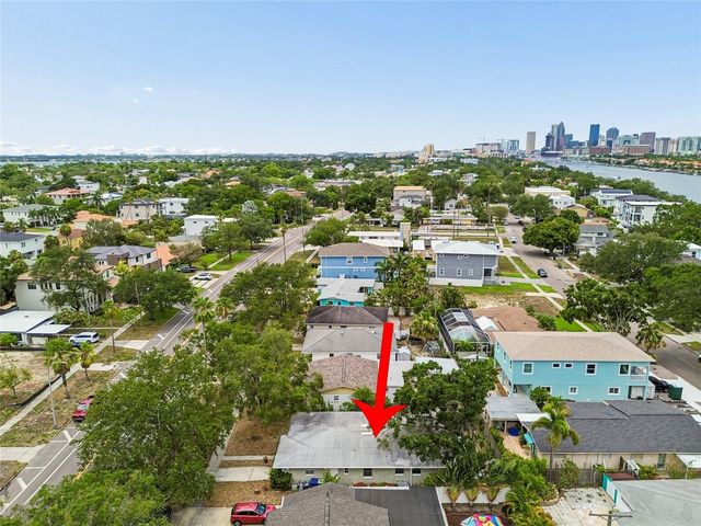 621 E DAVIS BOULEVARD, Tampa, FL 33606