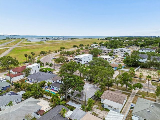 621 E DAVIS BOULEVARD, Tampa, FL 33606