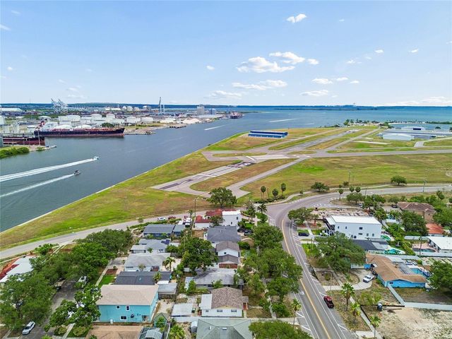 621 E DAVIS BOULEVARD, Tampa, FL 33606