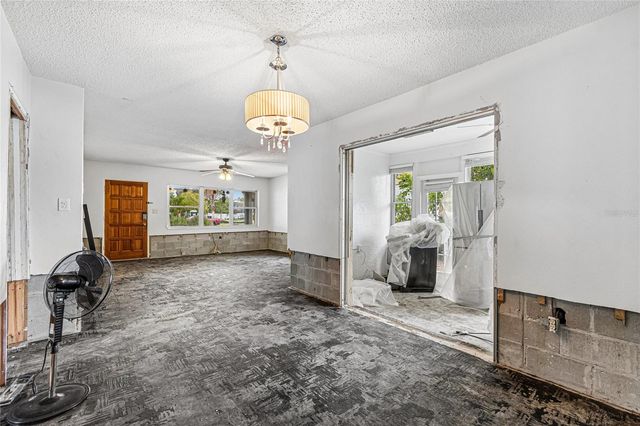 621 E DAVIS BOULEVARD, Tampa, FL 33606
