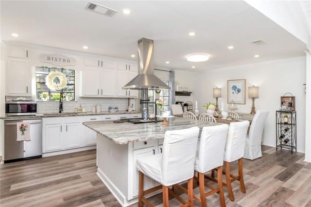 815 Mcneil Avenue, Mobile, AL 36609