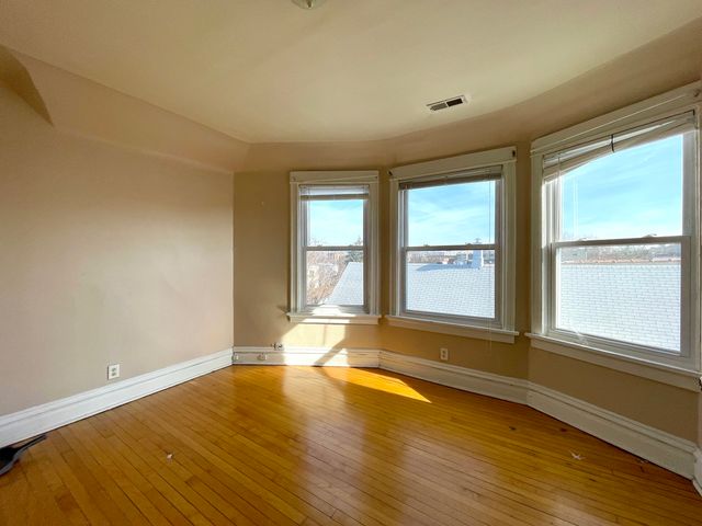 3434 W Drummond Place 3, Chicago, IL 60647