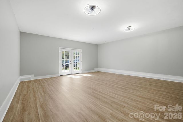 10122 Northwoods Forest Drive, Charlotte, NC 28214