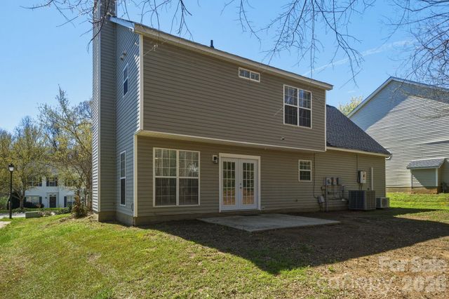 10122 Northwoods Forest Drive, Charlotte, NC 28214