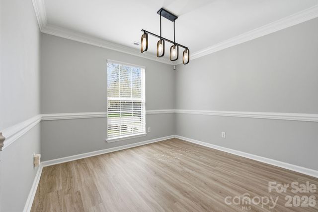 10122 Northwoods Forest Drive, Charlotte, NC 28214