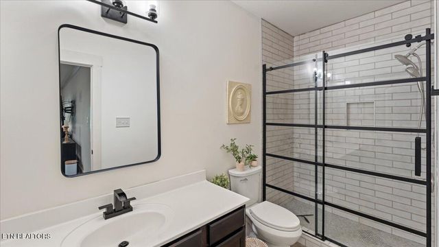 1304 Collier Ridge Lane, Powell, TN 37849