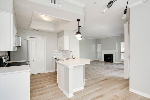 6000 Shepherd Mountain CV 601, Austin, TX 78730