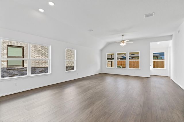 2127 Villa Flora Lane, Friendswood, TX 77546