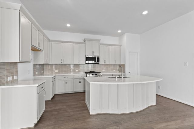 2127 Villa Flora Lane, Friendswood, TX 77546